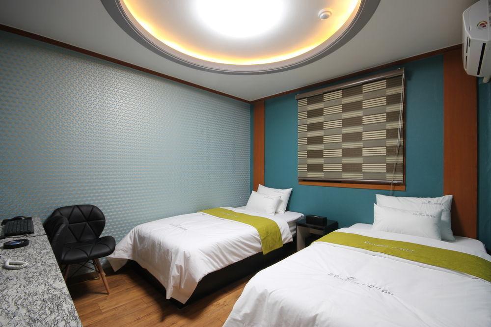 Business Hotel Busan Station Exteriör bild